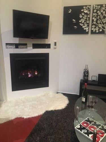 Chalet On Gallery Walk - King Bed, Spa, Fireplace, Wifi & Netflix, Linger A While 谭伯连山 外观 照片